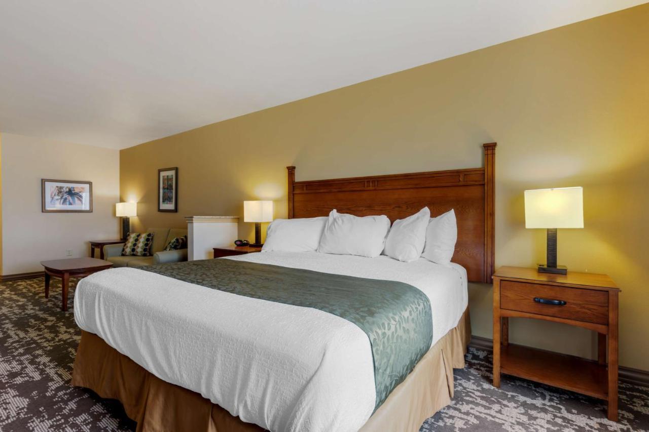 Best Western Plus Red River Inn Clarendon Экстерьер фото