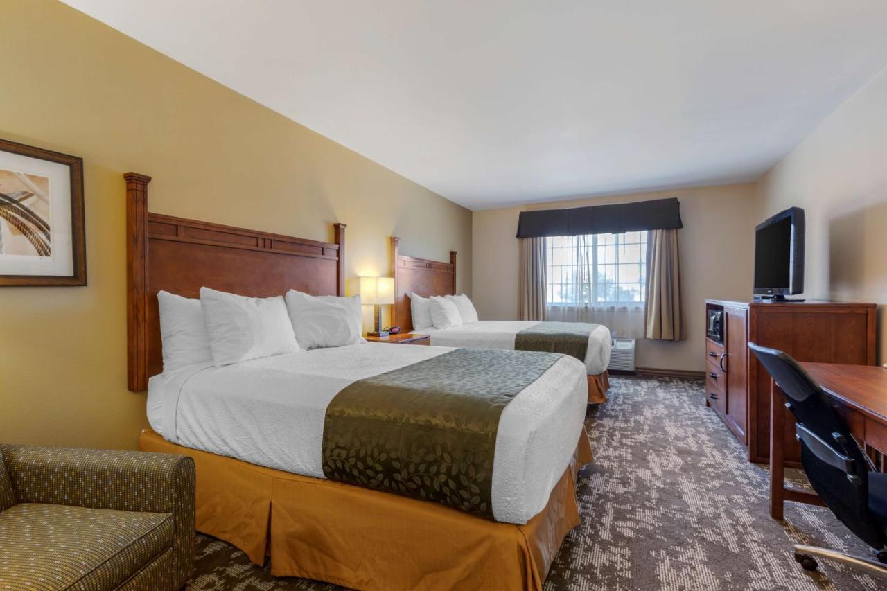 Best Western Plus Red River Inn Clarendon Экстерьер фото