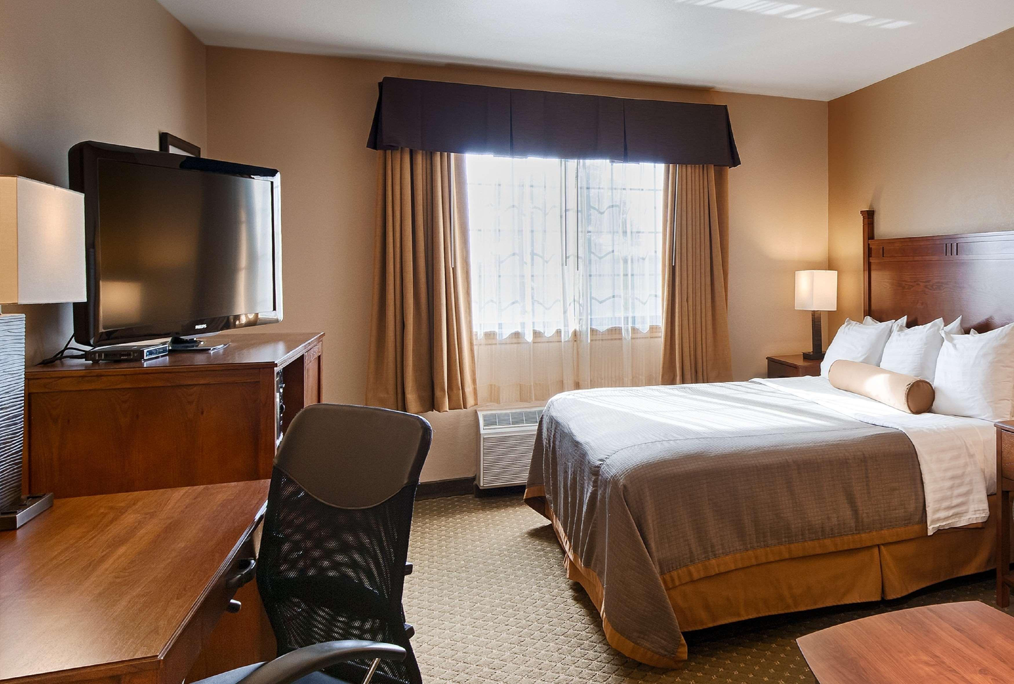 Best Western Plus Red River Inn Clarendon Экстерьер фото