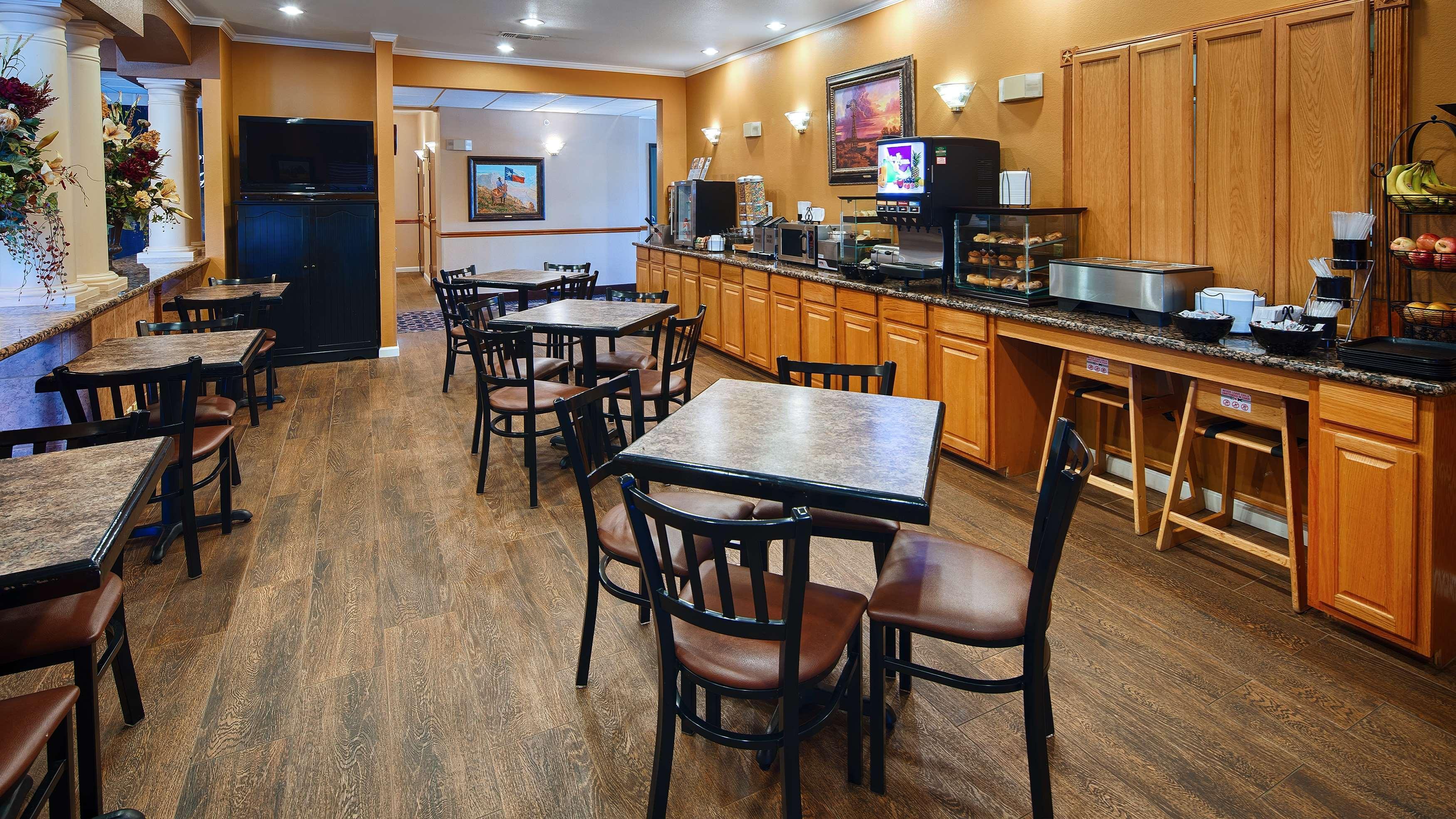 Best Western Plus Red River Inn Clarendon Экстерьер фото